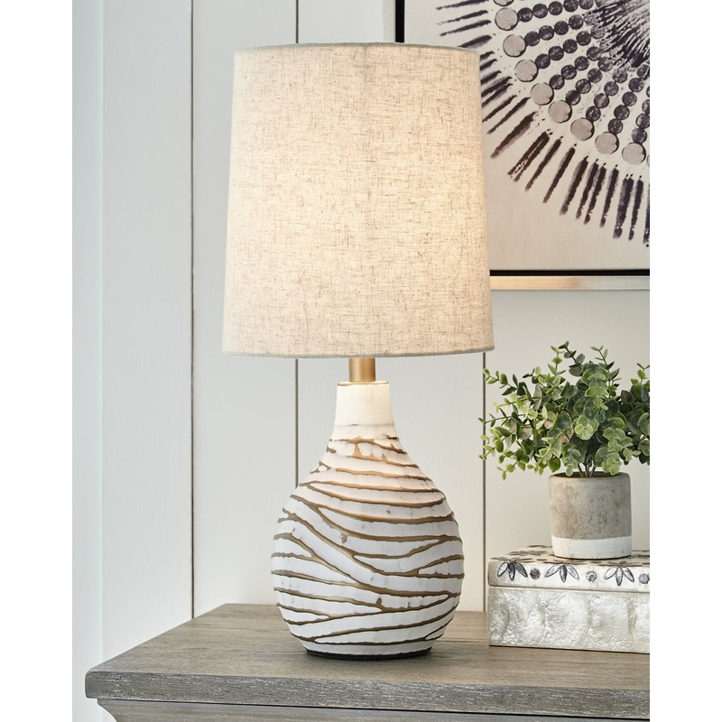 Ashley Express – Aleela Metal Table Lamp (1/CN)