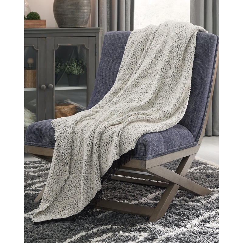 Ashley Express – Leonita Throw
