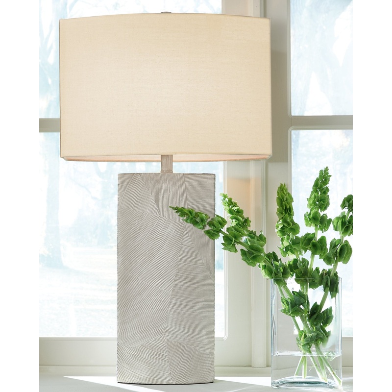 Ashley Express – Bradard Poly Table Lamp (1/CN)