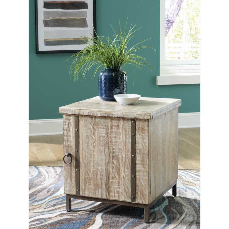 Ashley Express – Laddford Accent Cabinet