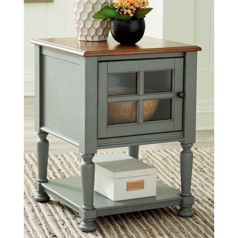 Ashley Express – Mirimyn Accent Cabinet