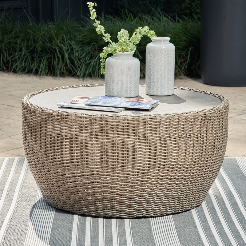 Ashley Express – Danson Round Cocktail Table