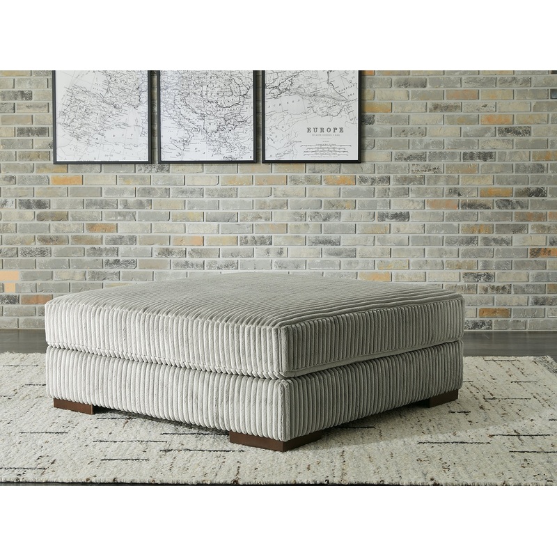 Lindyn Oversized Accent Ottoman