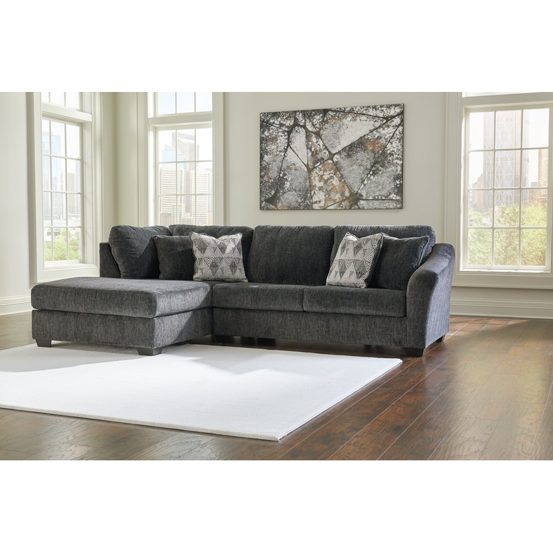 Biddeford 2-Piece Sectional with Chaise