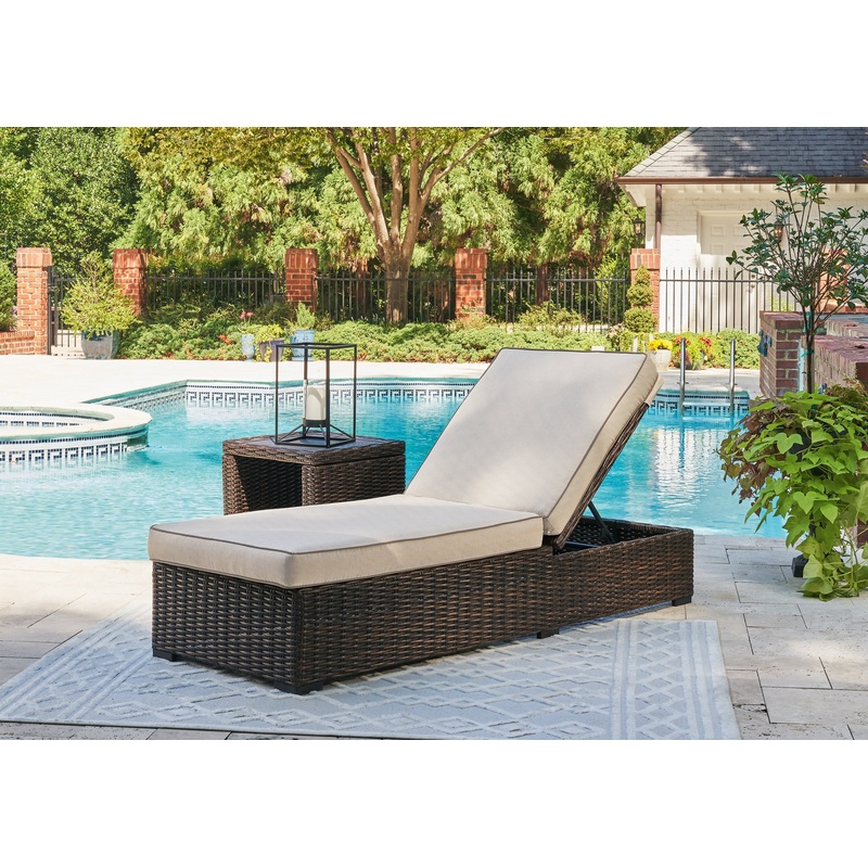 Coastline Bay Chaise Lounge with Cushion