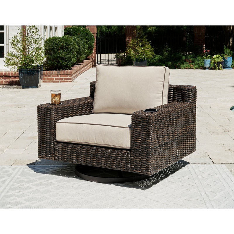 Coastline Bay Swivel Lounge w/ Cushion