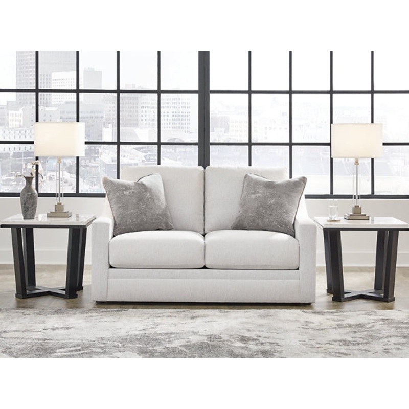 Maitelynn Loveseat