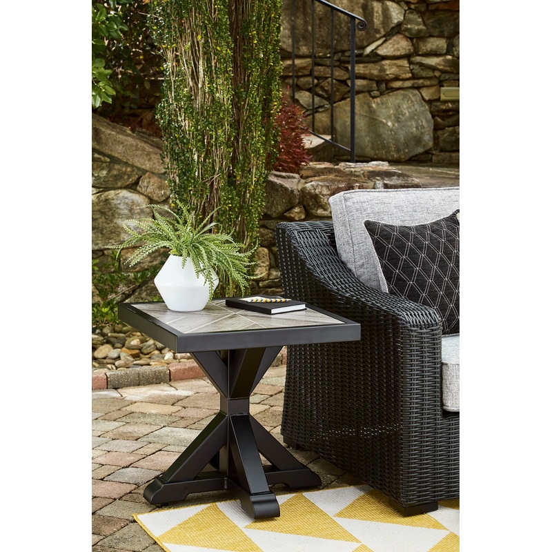 Ashley Express – Beachcroft Square End Table