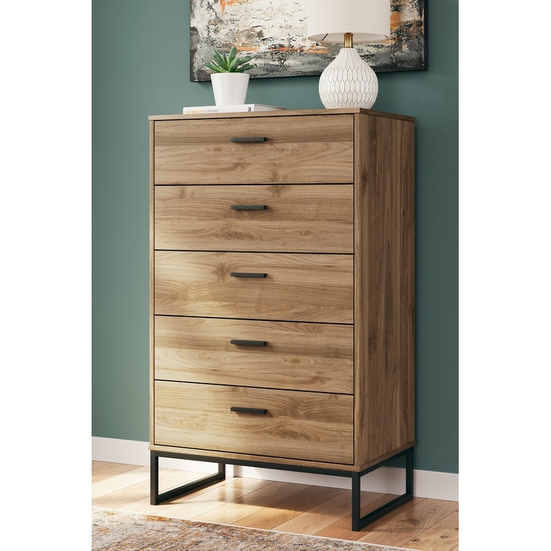 Ashley Express – Deanlow Five Drawer Chest