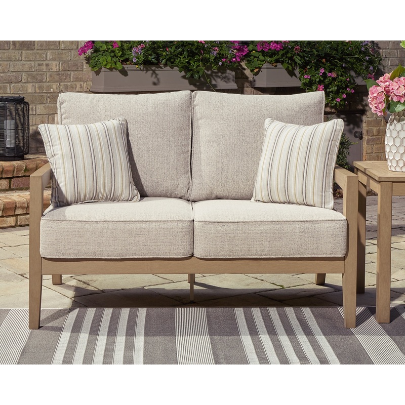 Hallow Creek Loveseat w/Cushion
