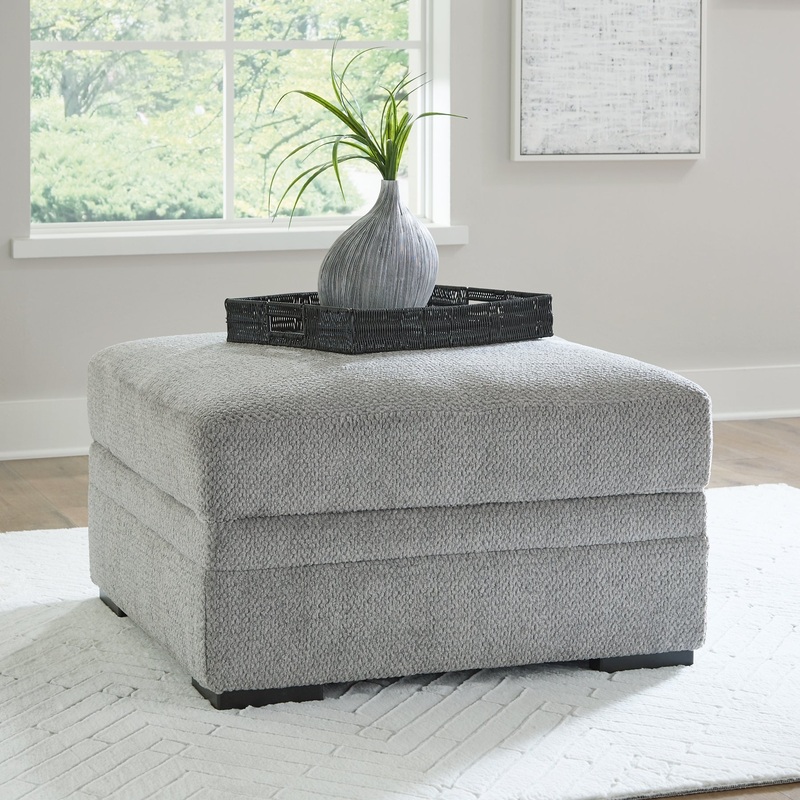 Ashley Express – Casselbury Ottoman With Storage