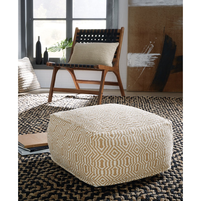 Ashley Express – Adamont Pouf