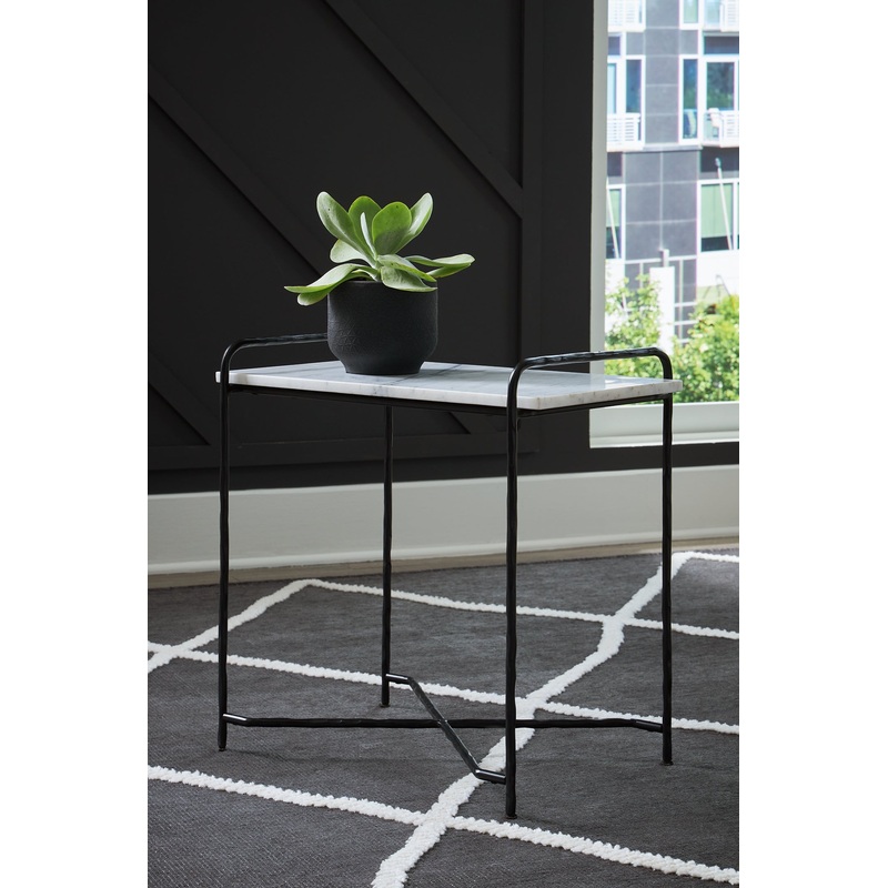 Ashley Express – Ashber Accent Table