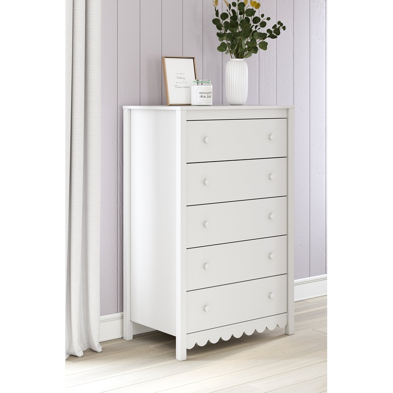 Ashley Express – Hallityn Five Drawer Chest