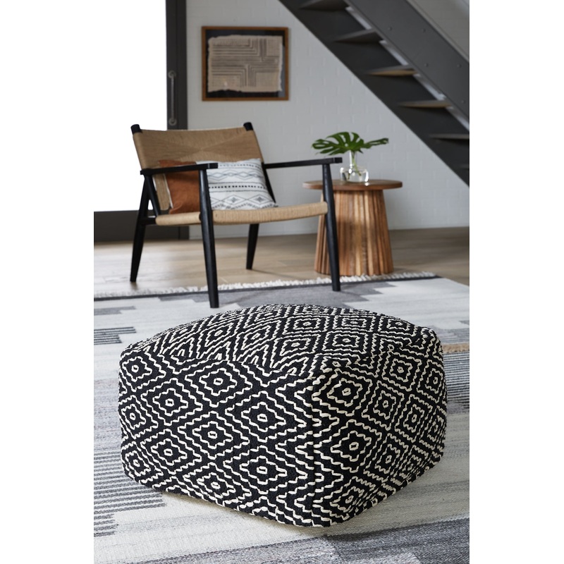 Ashley Express – Jasett Pouf