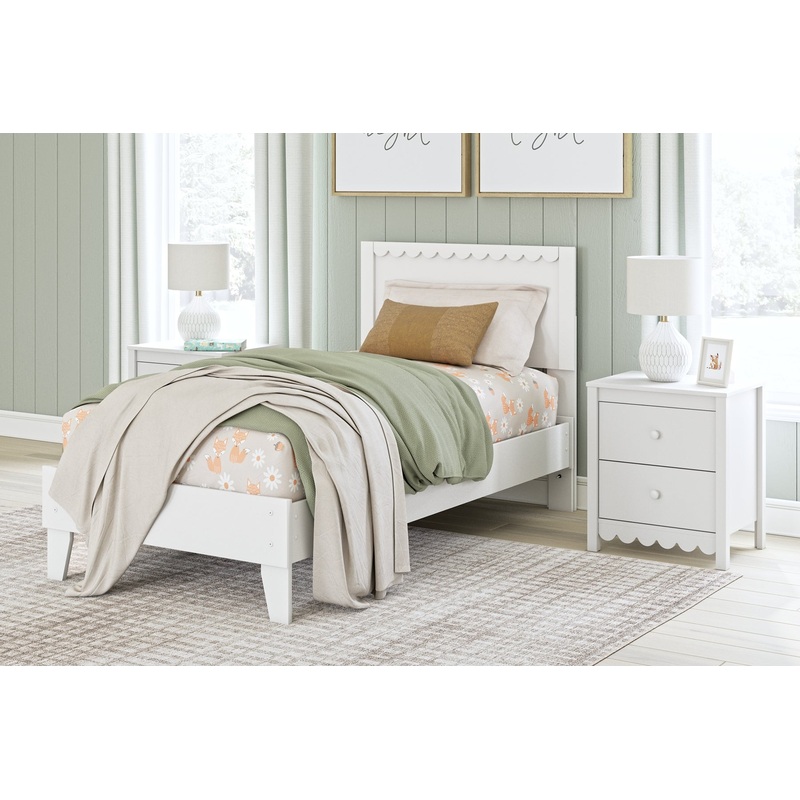Ashley Express – Hallityn  Panel Platform Bed