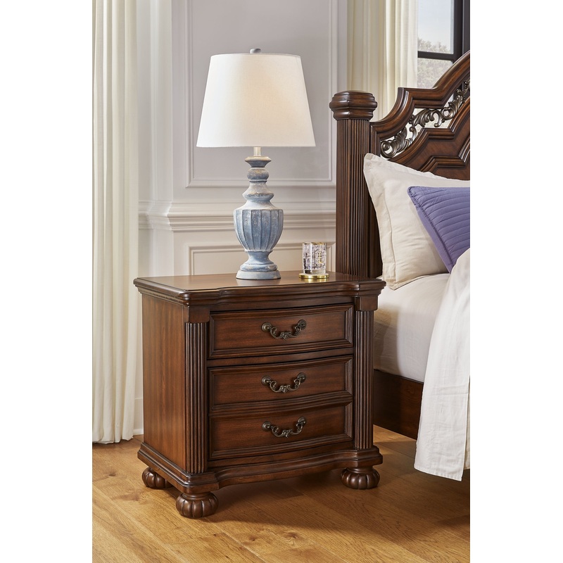 Ashley Express – Lavinton Three Drawer Night Stand