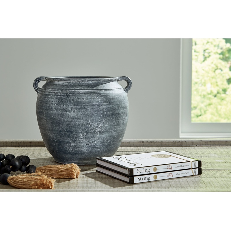 Ashley Express – Meadie Vase