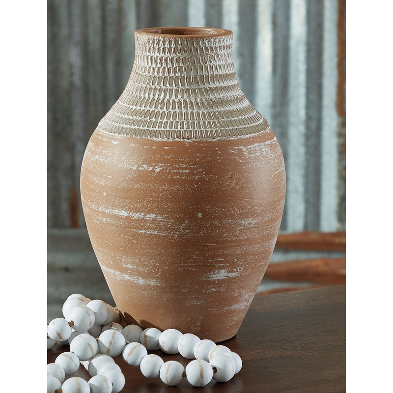 Ashley Express – Reclove Vase