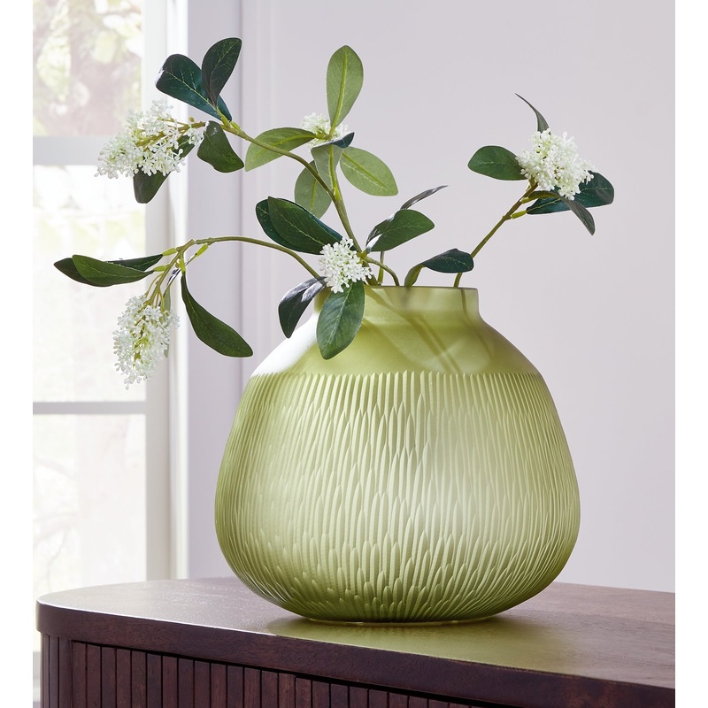 Ashley Express – Scottyard Vase