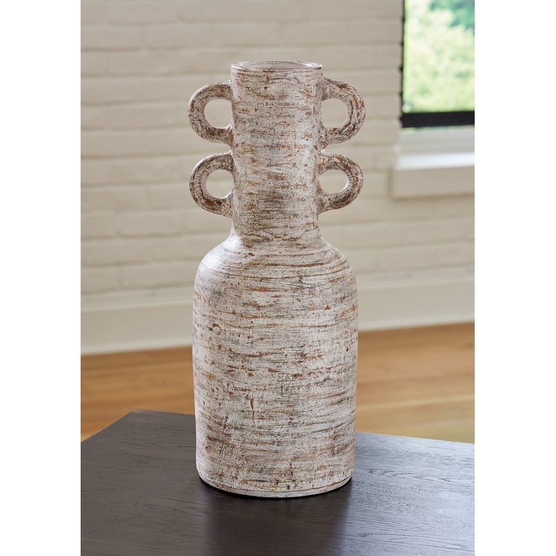 Ashley Express – Wellbridge Vase