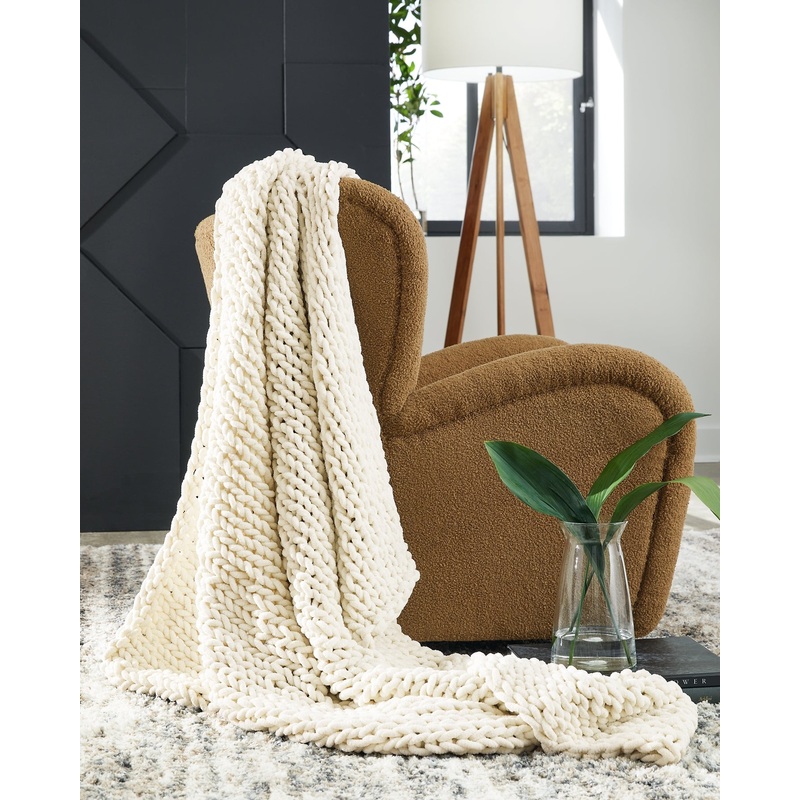 Ashley Express – Chaddon Throw
