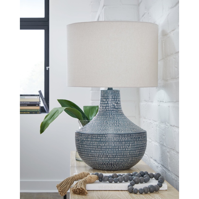 Ashley Express – Schylarmont Metal Table Lamp (1/CN)