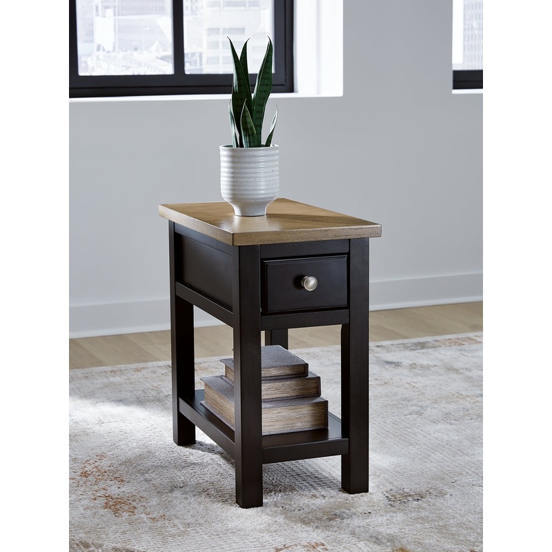 Ashley Express – Drazmine Chair Side End Table