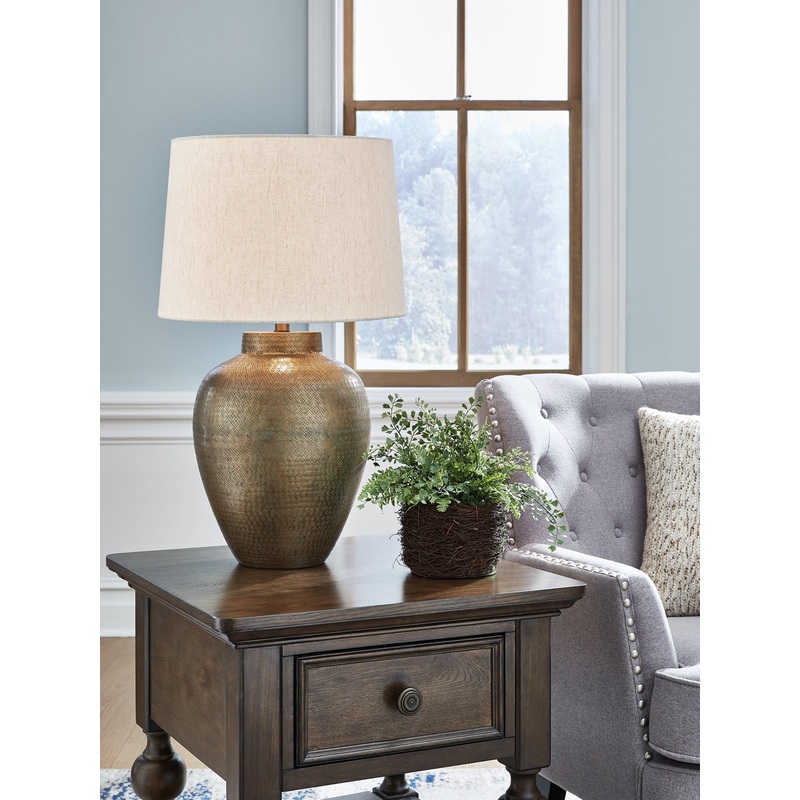 Ashley Express – Madney Metal Table Lamp (1/CN)