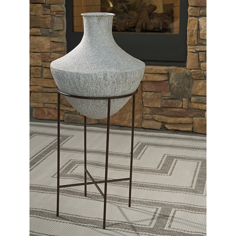 Ashley Express – Estonbank Vase