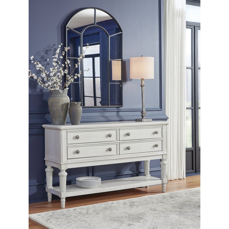 Montelaine Dining Room Server