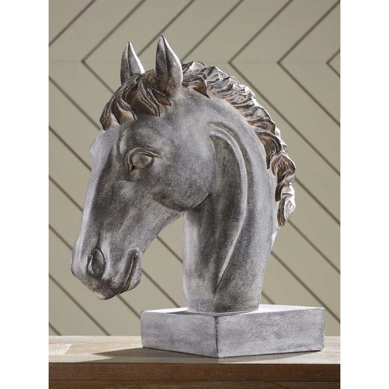 Ashley Express – Carnlow Sculpture