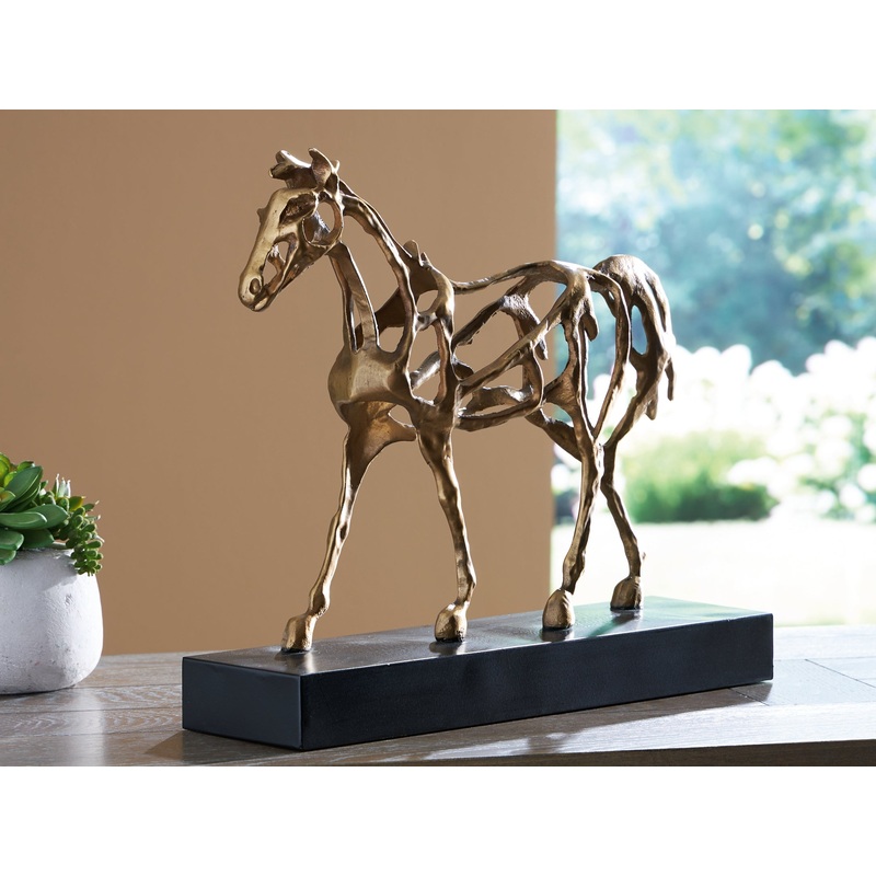 Ashley Express – Grainville Sculpture