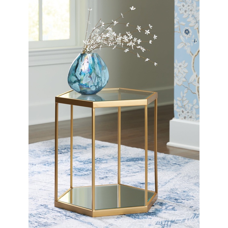 Ashley Express – Veerwick Accent Cocktail Table