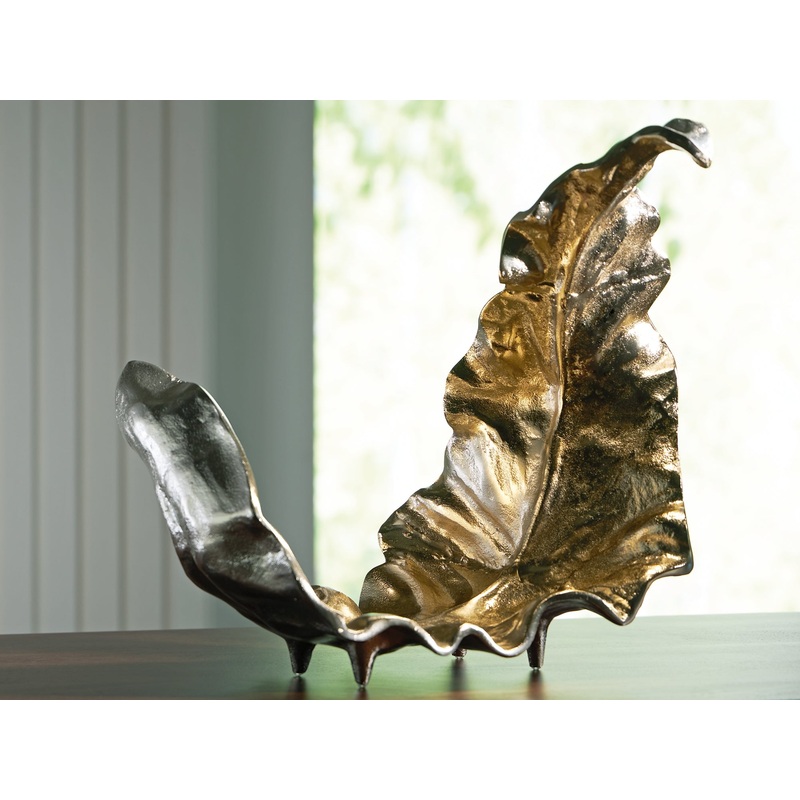 Ashley Express – Darinsen Sculpture