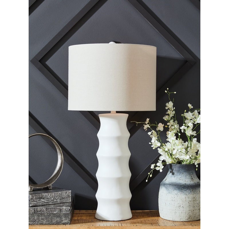 Ashley Express – Veraleigh Poly Table Lamp (1/CN)