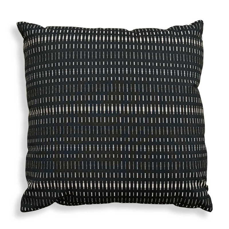 Esti – Outdoor Pillow – Onyx