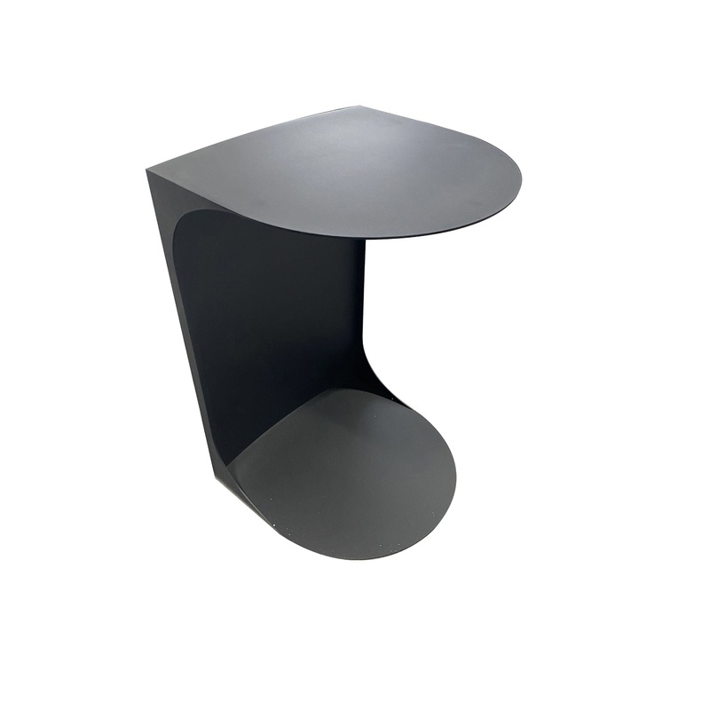 Cote – Metal 16 Accent Table – Black